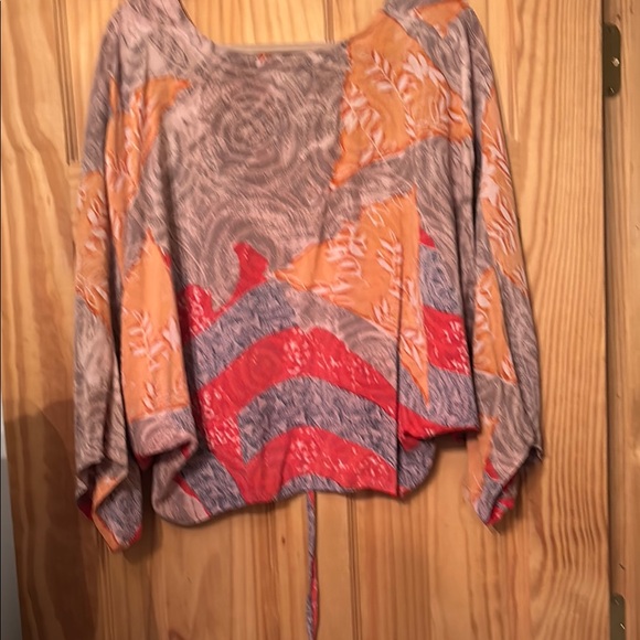 Such a vibe!!! This versatile silk top from Kantha ~ one of a kind print  💜🧡❤️ - Picture 3 of 6